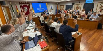 Benalmádena avanza en las ayudas al alquiler y refuerza sus políticas educativas y sociales