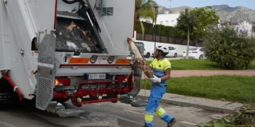 El Ayuntamiento de Torremolinos licita el servicio de limpieza y recogida de residuos