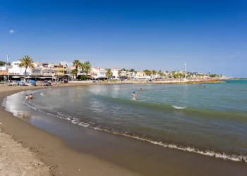 Una mujer de 80 años muere tras ahogarse en una playa de Málaga