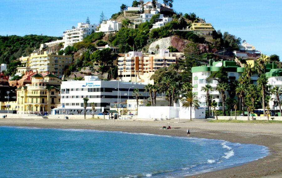 Bajada de temperaturas en el mar de Málaga: 13 grados menos en apenas una semana