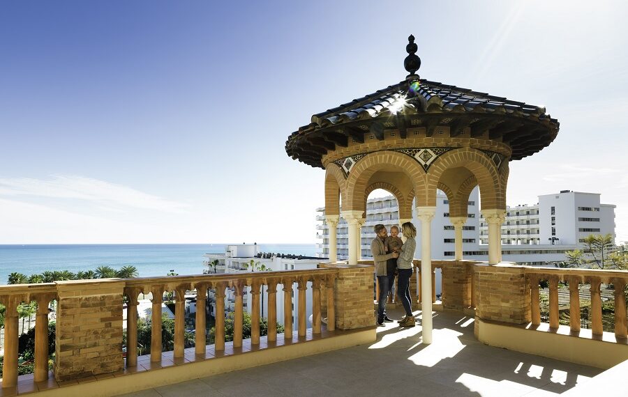 Los viajeros de sol y playa eligen la provincia de Málaga por su capacidad para combinar descanso y experiencias auténticas