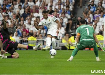 El Málaga se lleva un severo y lógico correctivo del Bernabéu