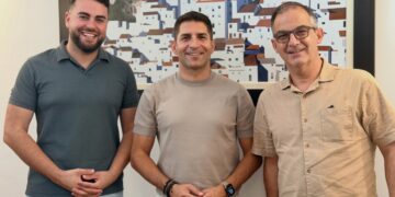 Manilva y Casares homenajean al párroco José Antonio Melgar, trasladado a Estepona tras 12 años de servicio