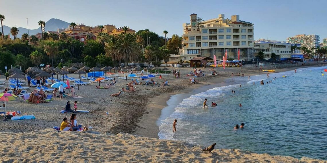 Fallece una persona por ahogamiento en la playa La Verdad de Benalmádena