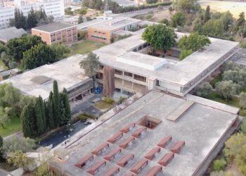 Educación invierte más de 523.000 euros en la reparación de cubiertas del IES Nº1 Universidad Laboral de Málaga