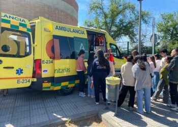 El 061 enseña cómo actuar ante una emergencia sanitaria a 6.731 personas en el primer semestre