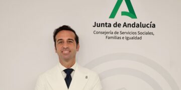 La Junta desmiente que haya devuelto al Estado los 8,78M€ para atender a menores migrantes y acusa al PSOE-A de utilizar a los niños para “enfangar”