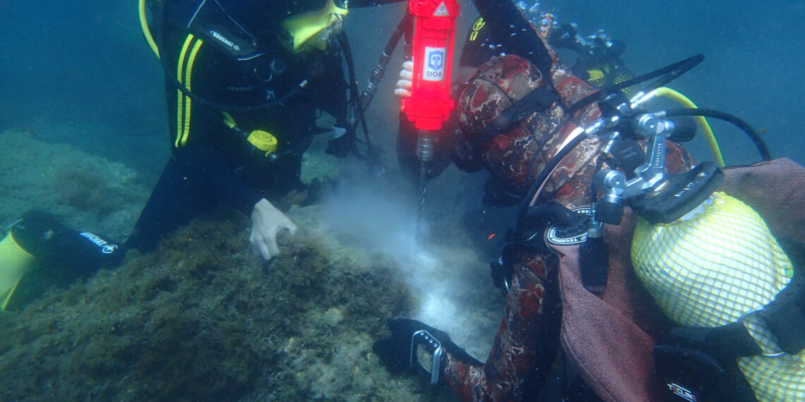 La Junta instala 25 fondeos ecológicos para el amarre de barcos de buceo en Granada y Málaga