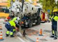 El Ayuntamiento de Fuengirola intensifica la limpieza de los colectores de pluviales de cara a las primeras lluvias del otoño