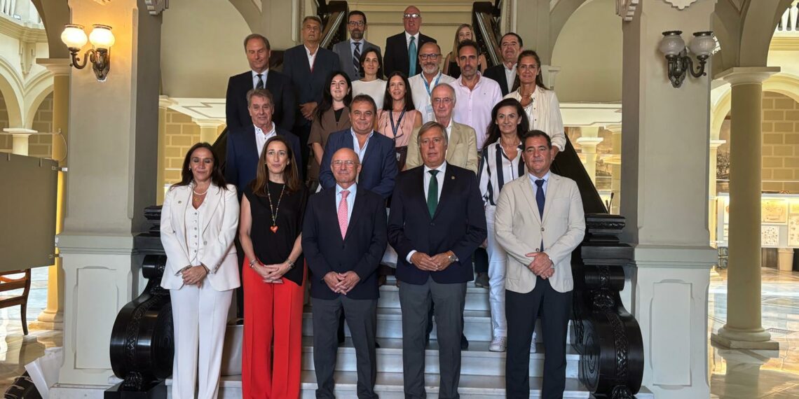 La Cámara de Comercio de Málaga celebra su Comité Ejecutivo en el Puerto de Málaga para reforzar la conexión con el tejido empresarial