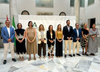 La Junta destaca la participación ciudadana en los actos institucionales: «La causa de Ceuta es la causa de Málaga»