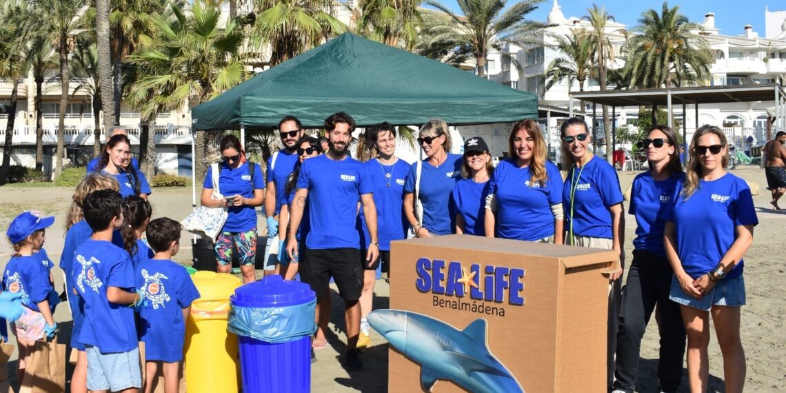 Benalmádena se suma a la iniciativa mundial para concienciar y combatir la contaminación por plásticos y proteger los mares