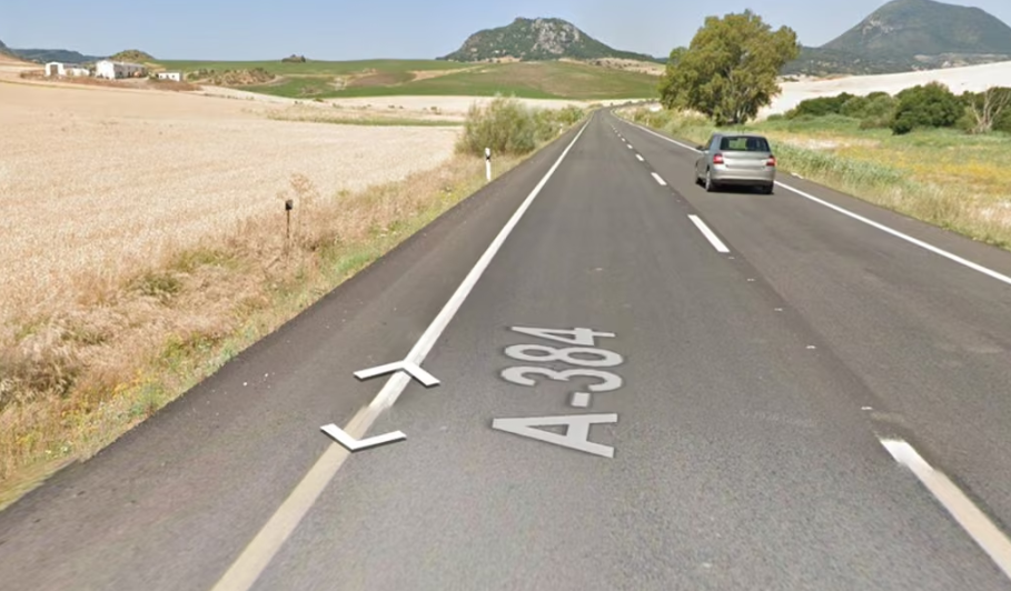 Seis personas, tres de ellas menores, heridas en un accidente de tráfico en Cañete la Real