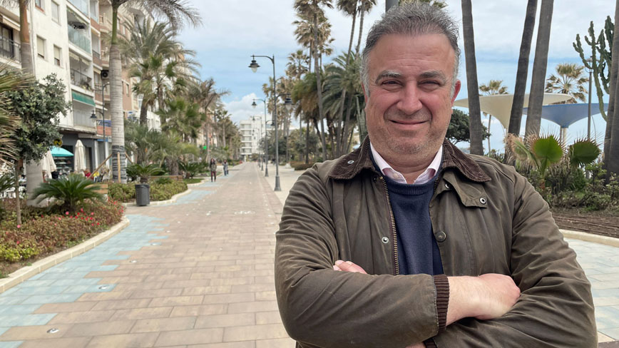 El Pleno del Ayuntamiento de Estepona confirma la retirada del sueldo del portavoz de Vox por una deuda de 250.000 euros