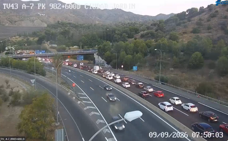 Complicaciones desde primera hora en la entrada a Málaga por Campanillas y Ciudad Jardín