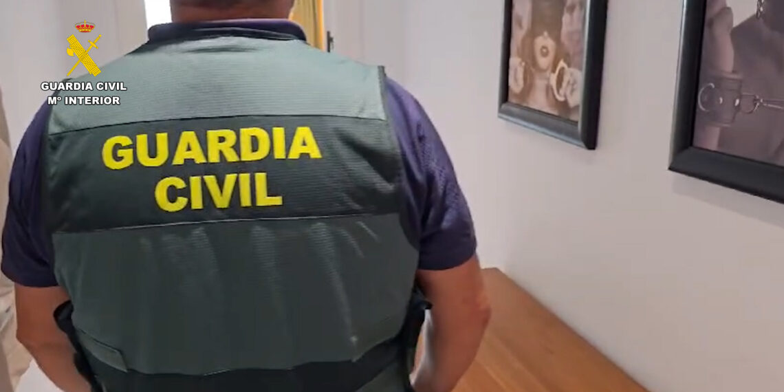 La Guardia Civil libera a 22 mujeres extranjeras obligadas a ejercer la prostitución, con detenidos en Mijas