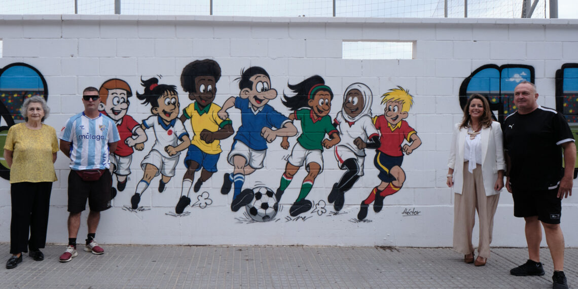 El campo de fútbol La Virreina de Málaga estrena nuevo mural inclusivo del programa artístico ‘Málaga Más Bella’