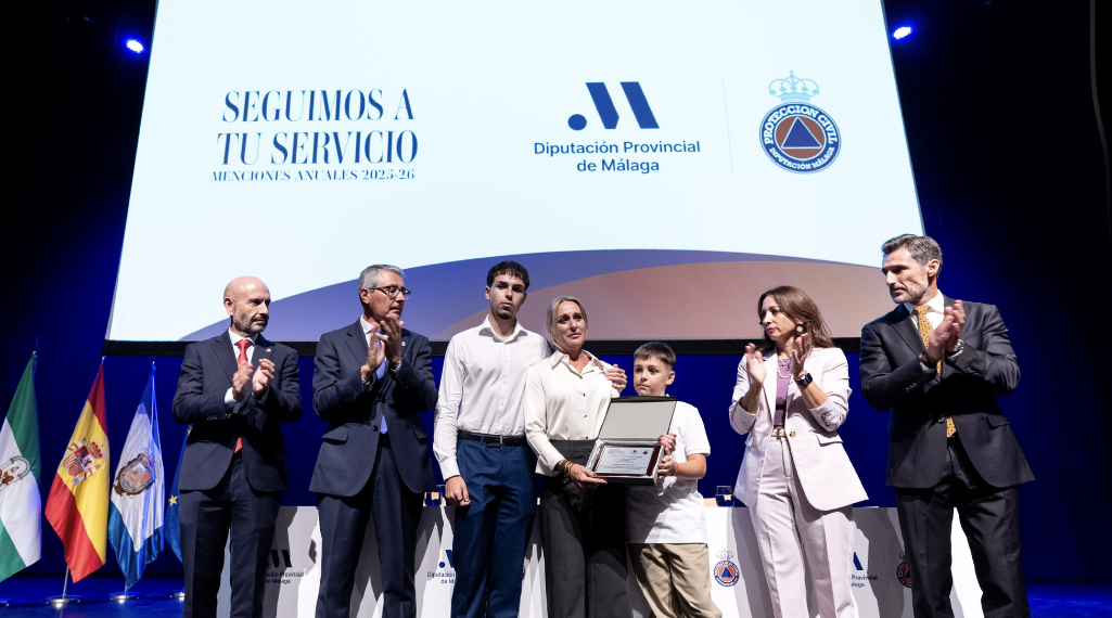 La Diputación reconoce la labor de Protección Civil y de los servicios de emergencia en Málaga