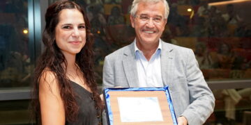 Helena Mariño recibe el VI Premio Internacional de Poesía ‘Ciudad de Estepona’, dotado con 7.000 euros