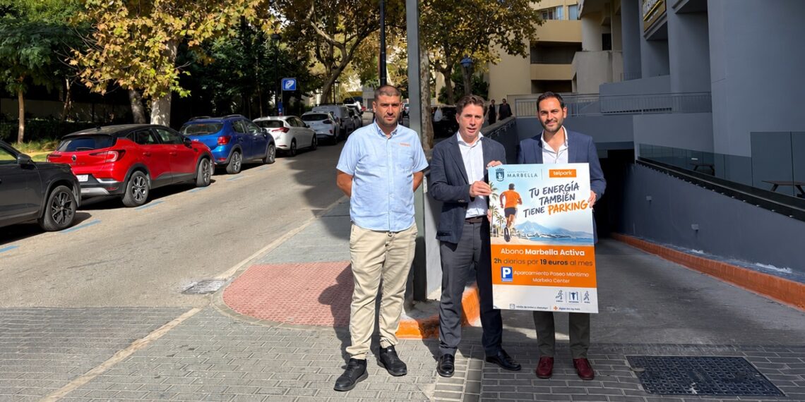 Marbella y la empresa Telpark ponen en marcha un abono de aparcamiento para facilitar el deporte en el Paseo Marítimo