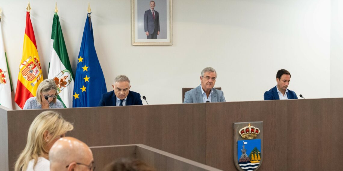 El Pleno aprueba dedicar un espacio público al artista esteponero Rafael Ramírez Vílchez