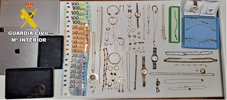 Desarticulada una organización criminal dedicada al robo con fuerza en interior de viviendas en Mijas
