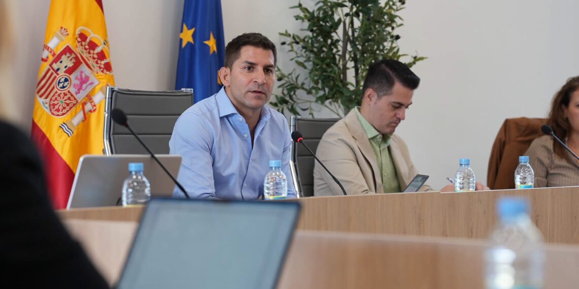 Casares proyecta nuevas viviendas sociales y la rehabilitación de edificios municipales