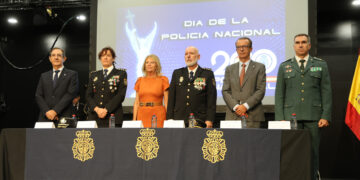 Ángeles Muñoz destaca el compromiso de la Policía Nacional con Marbella y agradece su “trabajo diario en favor de la seguridad”