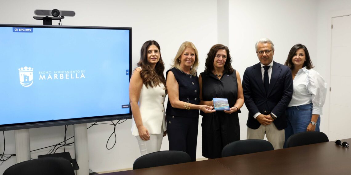 El Ayuntamiento aborda con el Colegio de Arquitectos de Málaga las principales ventajas del nuevo PGOM