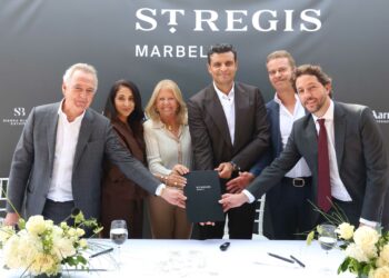 El complejo hotelero y residencial St. Regis abrirá en 2030 y “generará empleo, mejorará las infraestructuras y devolverá espacios públicos a la ciudad”