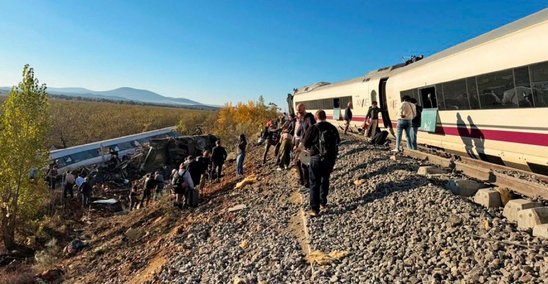 Al menos diez fallecidos por el grave accidente ferroviario entre dos trenes en Toledo