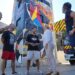 La torre de entrenamiento del Parque de Bomberos de Fuengirola se convierte en una obra de arte