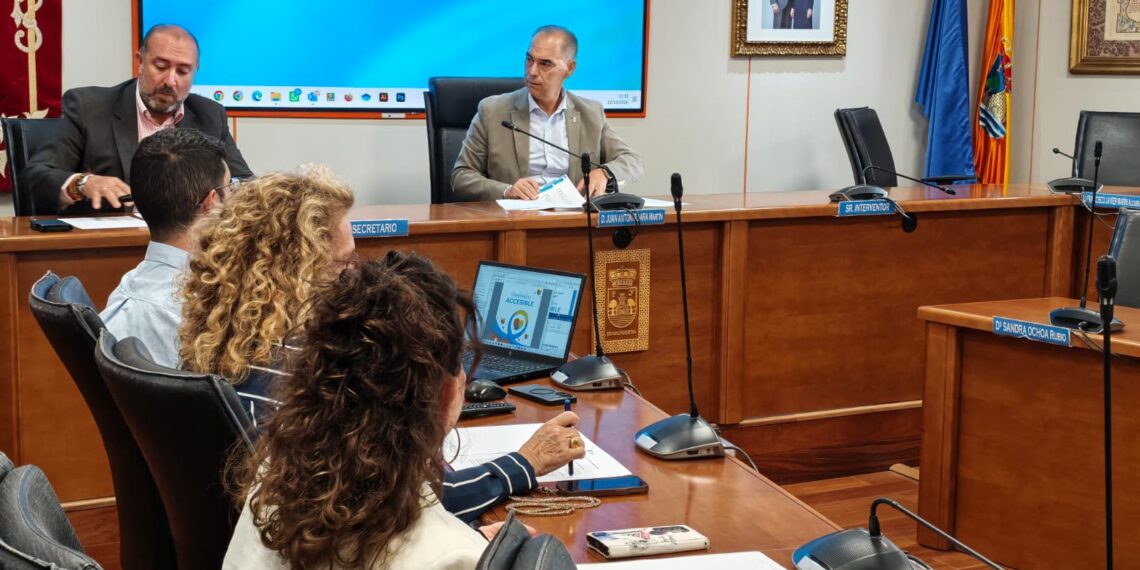 El Consejo Sectorial de Comercio reúne a representantes del sector para abordar nuevas campañas de sensibilización y próximas iniciativas en Benalmádena
