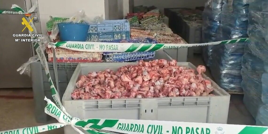 Dos investigados en Benaoján por adulterar productos cárnicos con agua oxigenada industrial