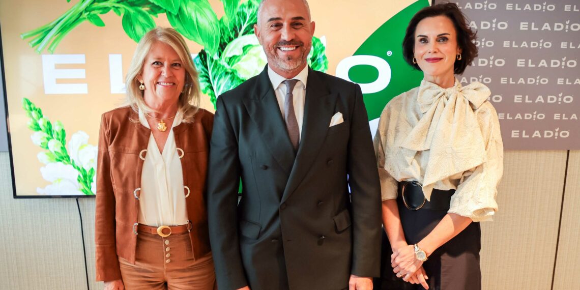 La alcaldesa de Marbella destaca a Frutas y Verduras Eladio como referente de calidad y compromiso en su 20 aniversario