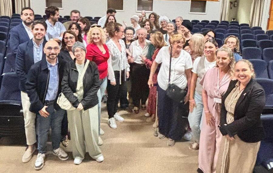 El Regional de Málaga aborda el cáncer de mama desde la experiencia de profesionales y pacientes