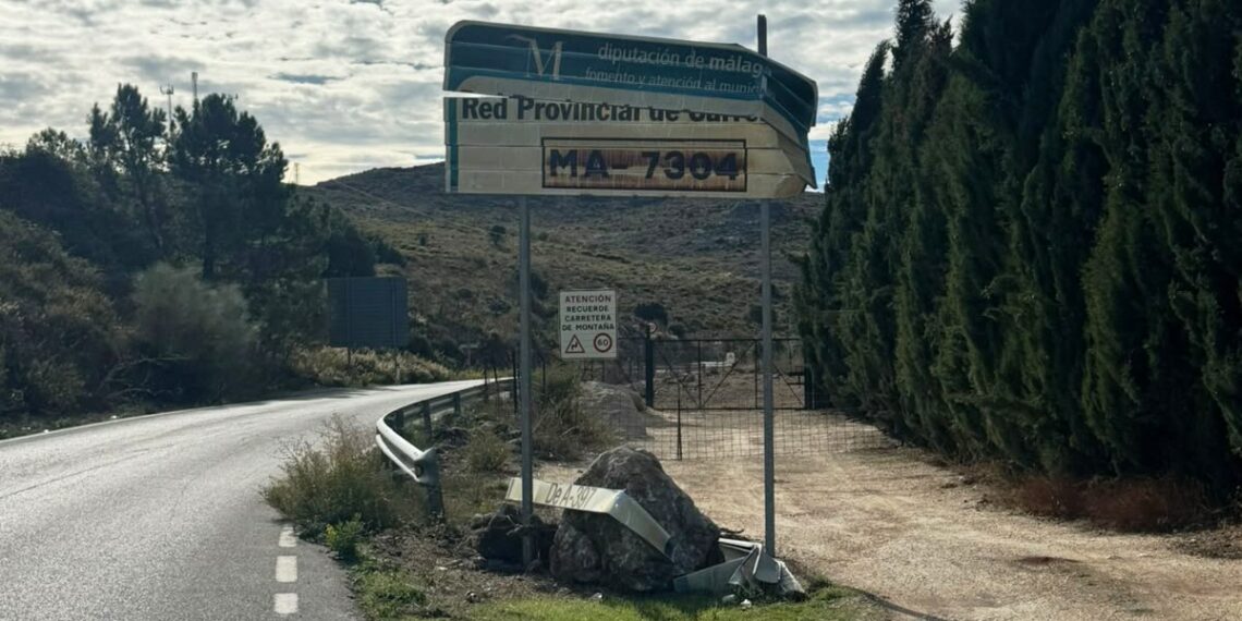 Diputación aprueba la licitación por dos millones de euros de la reposición de 15.600 señales de tráfico en carreteras de la provincia