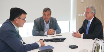 García Urbano mantiene una reunión de trabajo con el rector de la UMA